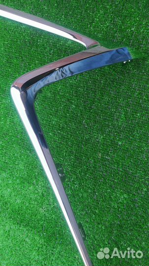 Молдинг решетки радиатора Lexus NX 2014-2017