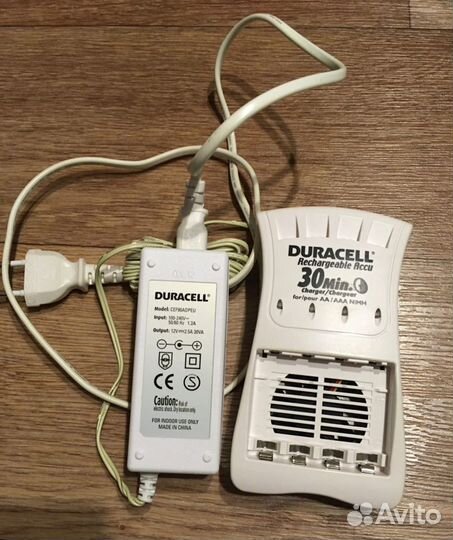 Зарядное устройство duracell CEF90
