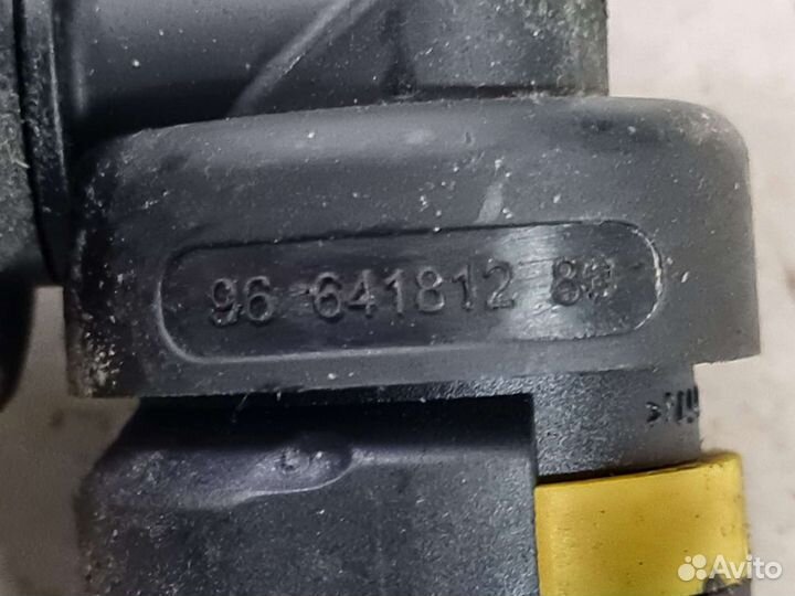 Патрубок системы вентиляции ew10A citroen Peugeot