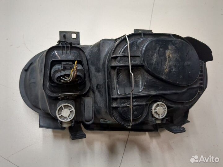 Фара (передняя) Volkswagen Golf 4, 2003