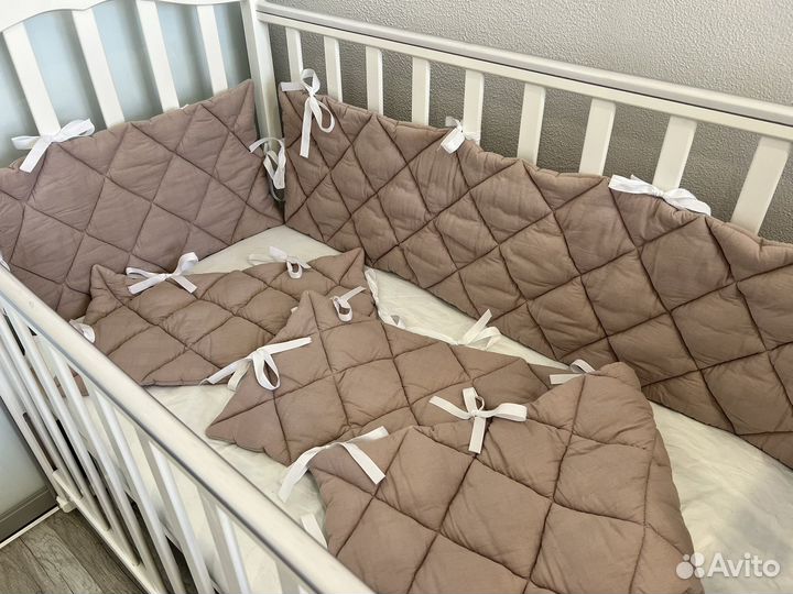 Бортики в детскую кроватку