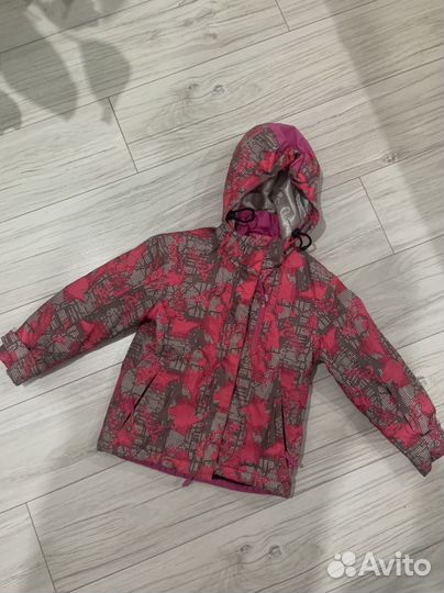 Демисезонная куртка на девочку