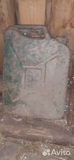 Канистра под бензин