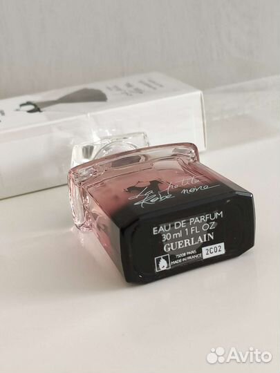 Guerlain la petite robe noire