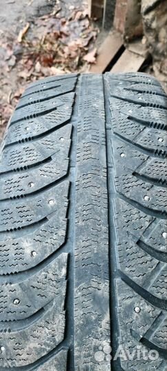 Bridgestone Ice Cruiser 7000 235/65 R17