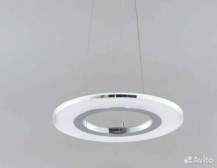 Люстра подвесная потолочная Новая