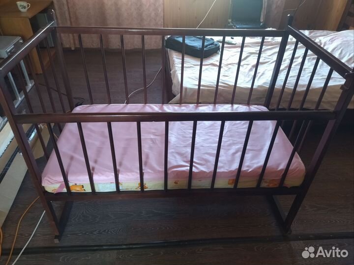 Детская кроватка-качалка