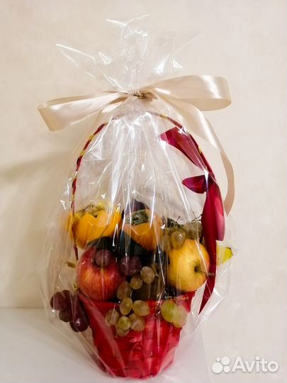 Фруктовая корзина подарок на день рождения