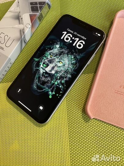 iPhone 11, 64 ГБ