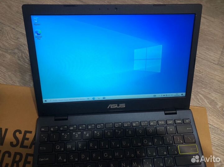 Ноутбук asus E210K