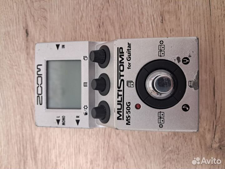 Гитарная педаль эффектов zoom MS-50G