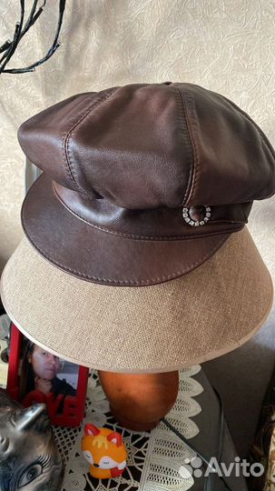 Кепка кожаная женская