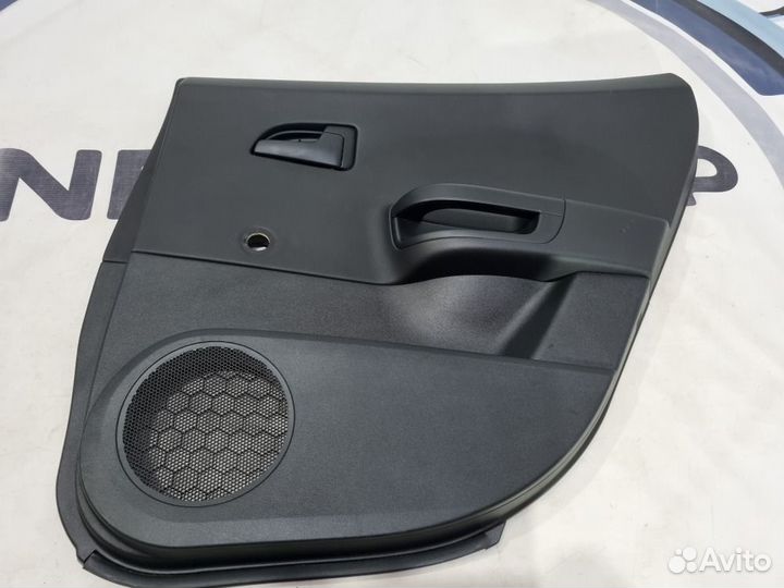 Обшивка двери задняя правая Kia Ceed ED G4FC 2011