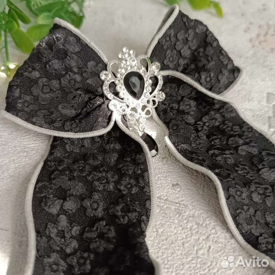 Чудесный бант на резиночке