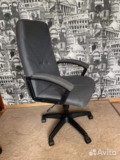 Компьютерное кресло