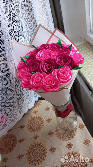 Атласные розы