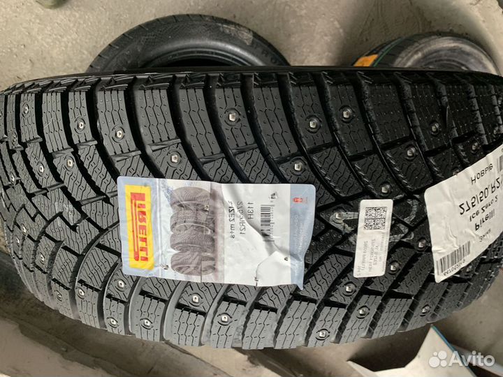 Pirelli Ice Zero 2 275/50 R21