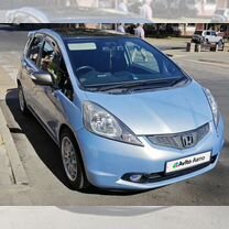 Honda Fit 1.3 CVT, 2008, 307 800 км, с пробегом, цена 720 000 руб.