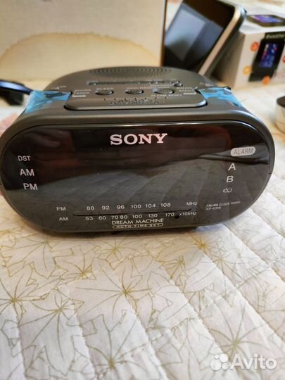 Часы радио с камерой Sony ICF-C318
