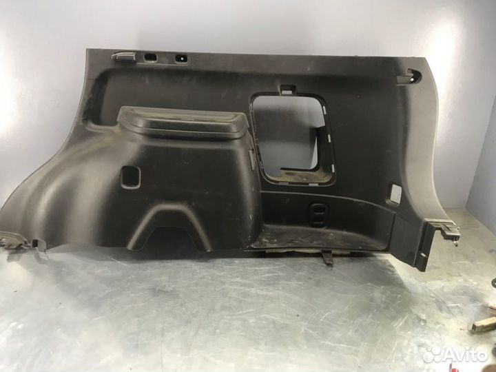 Обшивка багажника правая Mitsubishi Outlander 3 GF