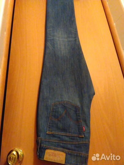 Джинсы женские levis