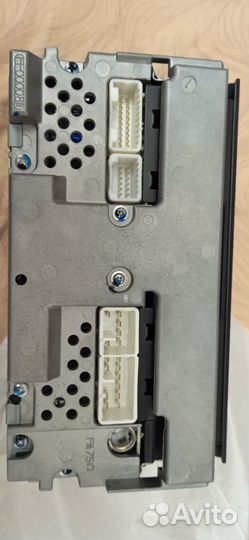 Автомагнитола Toyota Avensis 86120-05081