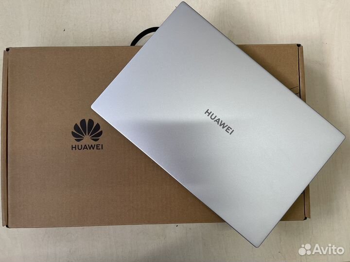 Ультрабук Huawei/Как новый/В коробке/14 дюймов