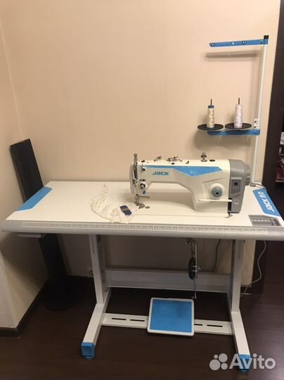Продаю новую швейную машинку