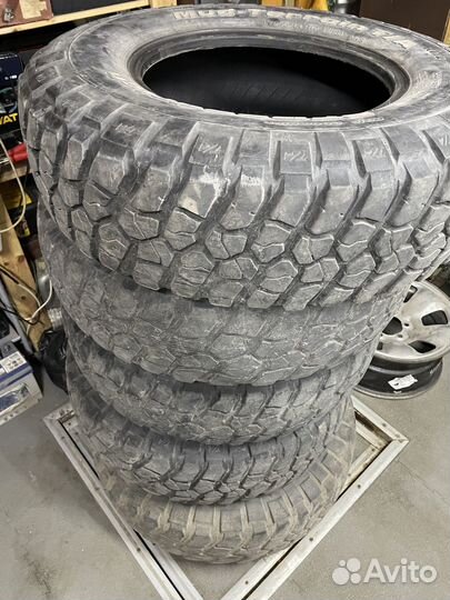 Bfgoodrich Mud-Terrain T/A KM2 255/80 R17