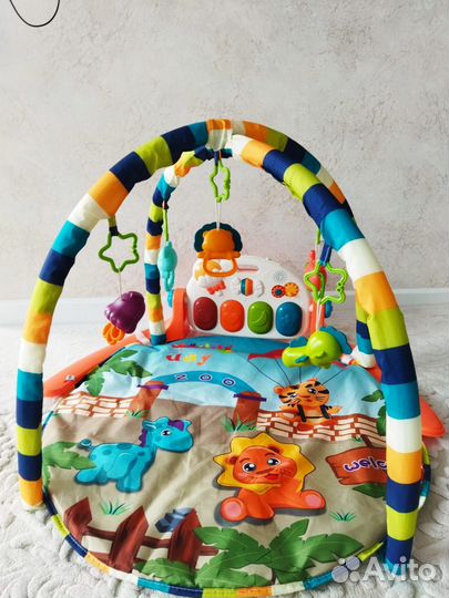 Развивающий коврик