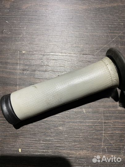 Грипсы + ручка газа для Suzuki GSR750 11-16