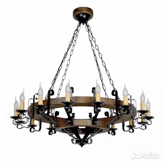 Деревянная люстра-колесо с элементами ковки