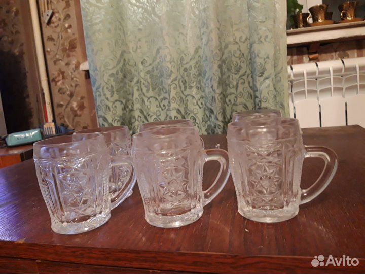 Красивый чайный и кофейный сервизы