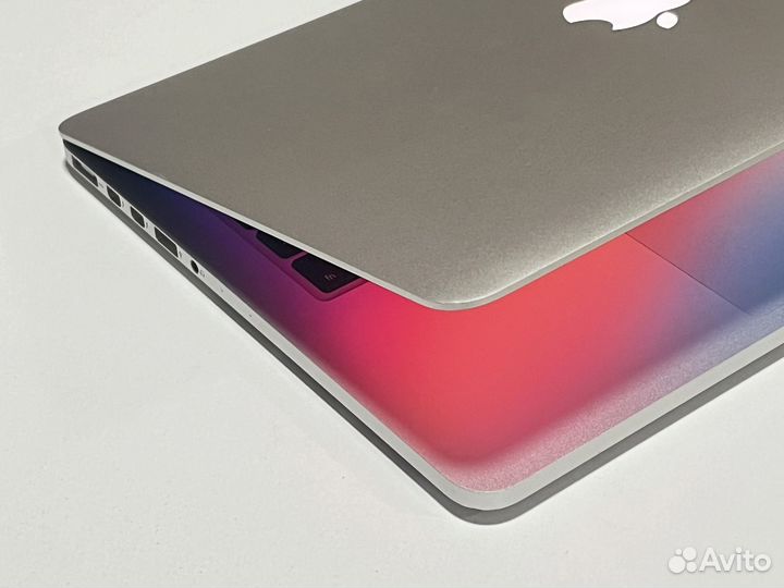 Apple MacBook Pro 13-inch (2014) i5 / 8 / 256