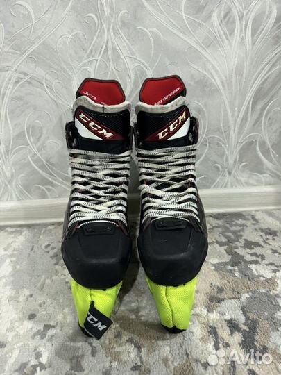 Хоккейные коньки ccm ft475 47,5р