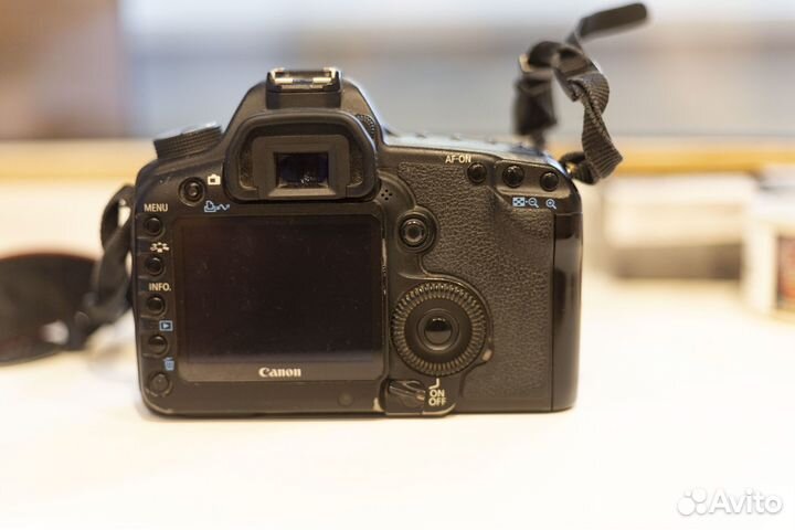 Canon 5D mark ii + 4 акк и +зарядка USB +карта пам