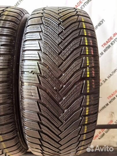 Michelin Alpin 6 215/45 R16 90V