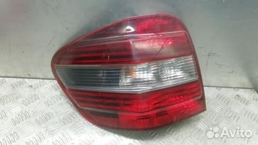 Фонарь задний левый mercedes benz M-class W164 (1B