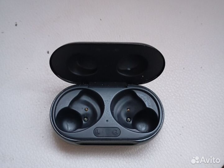 Samsung galaxy buds live кейс