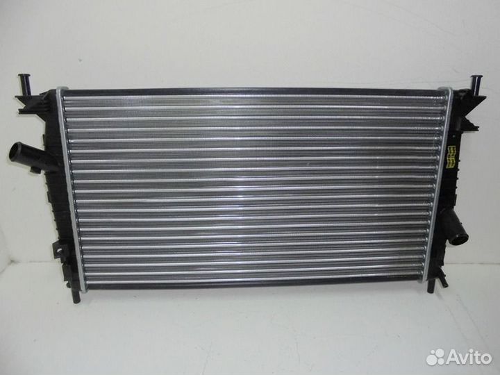 Радиатор охлаждения Мазда 3 BK 2003 - 2008