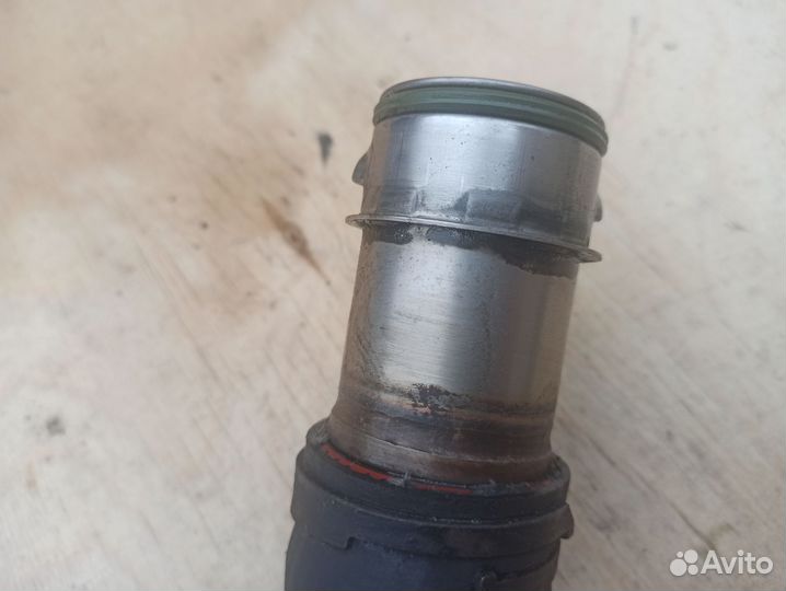 Патрубок интеркулера Volkswagen Touareg 1 7L