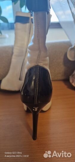 Женская одежда и обувь