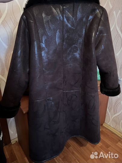 Дубленка и норковые шапки