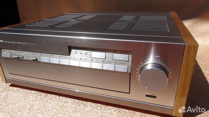 Yamaha AX-2000