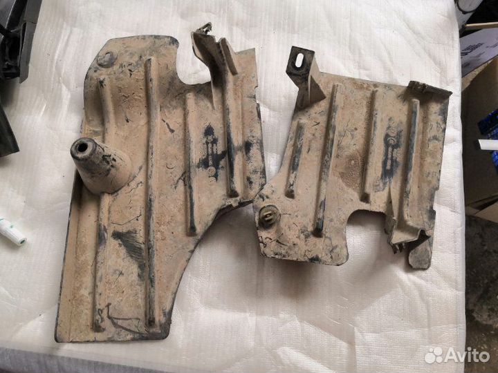 Защита днища кузова Ford C-Max 2007