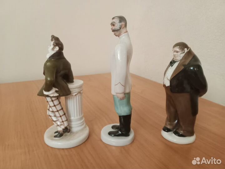 Статуэтка фарфор