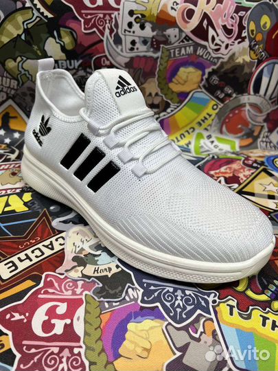 Кроссовки adidas новые