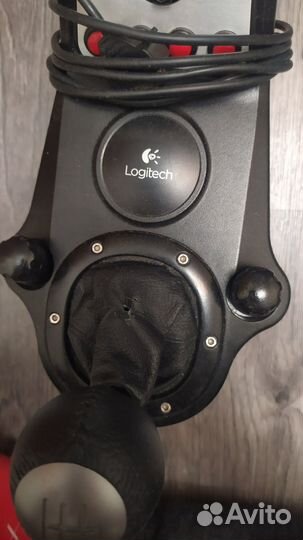 Игровой руль Logitech G27