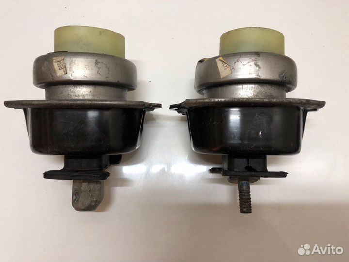 Подушка двигателя бмв Ф15 Х5 ф16 Х6 е70 е71 4.0d