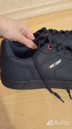 Полуботинки/кроссовки мужские 42 р